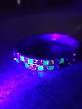 🌈 Vintage Uranium Glass Rrainbow hinged bracelet